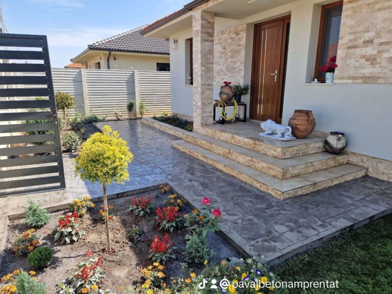Etapă de execuție a unei lucrări de beton amprentat – amprentare profesională pentru rezultate premium.